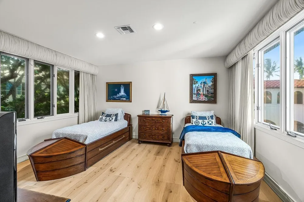 1 Ocean Lane Manalapan, FL 33462