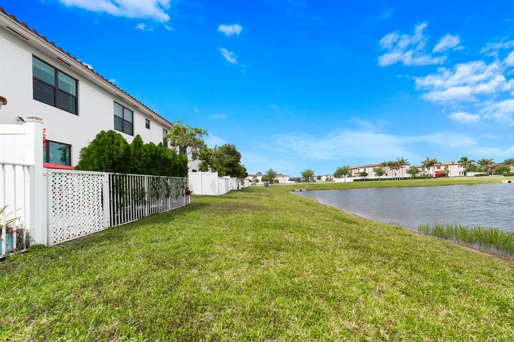 2024 Sugar Maple Drive Riviera Beach, FL 33410
