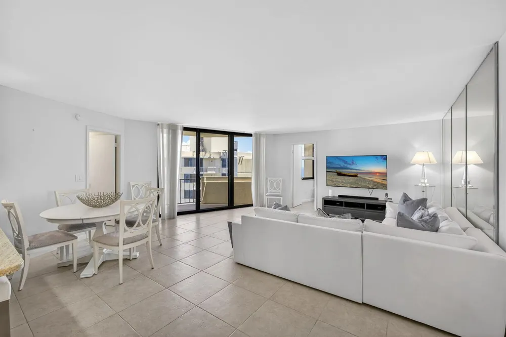 2800 Ocean Drive #B24d Singer Island, FL 33404