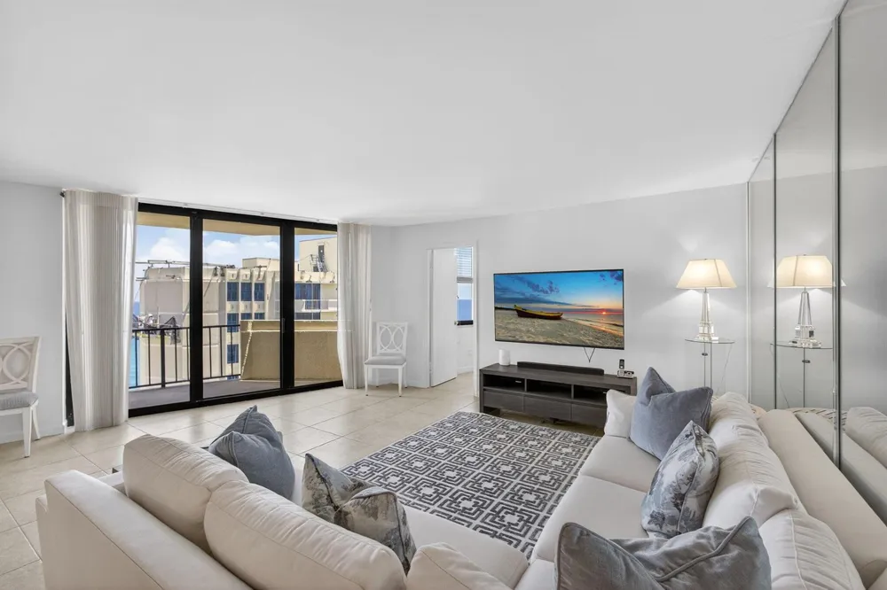 2800 Ocean Drive #B24d Singer Island, FL 33404