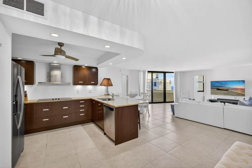 2800 Ocean Drive #B24d Singer Island, FL 33404