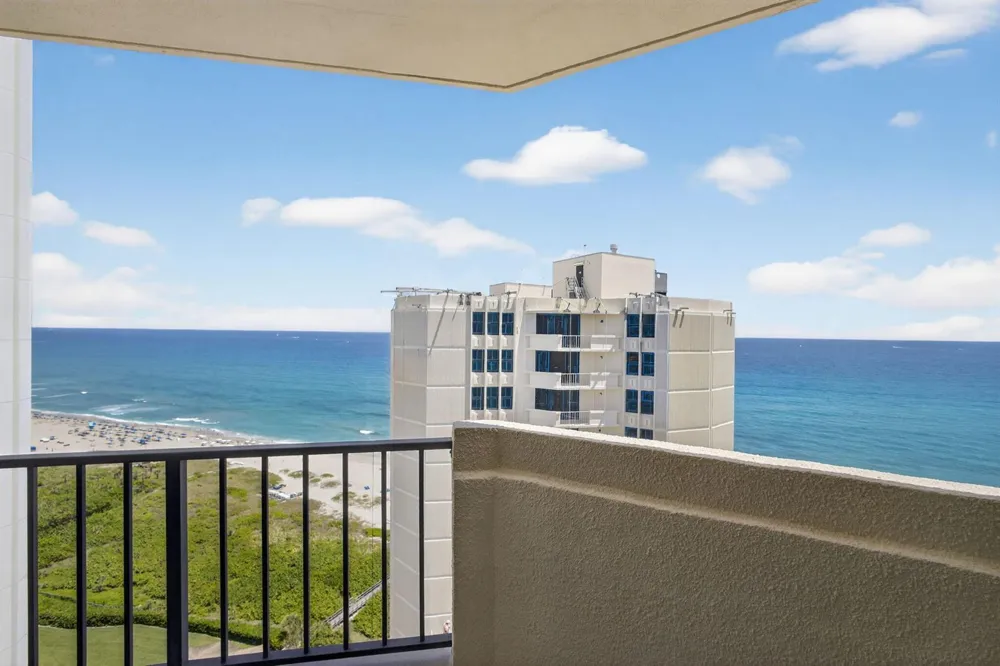 2800 Ocean Drive #B24d Singer Island, FL 33404