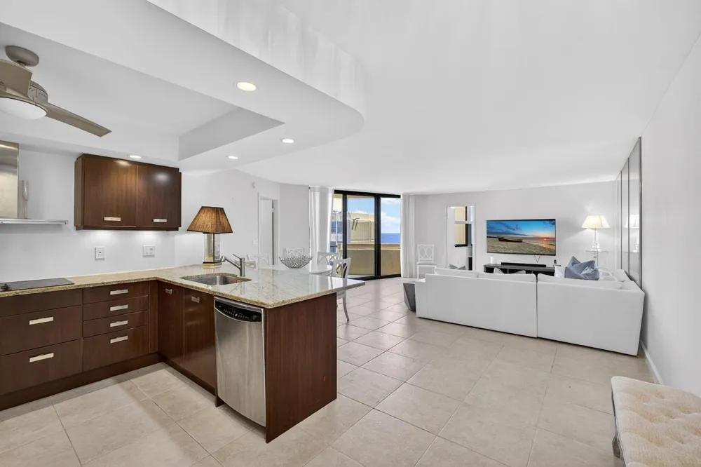 2800 Ocean Drive #B24d Singer Island, FL 33404
