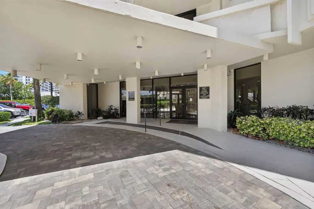 2800 Ocean Drive #B24d Singer Island, FL 33404