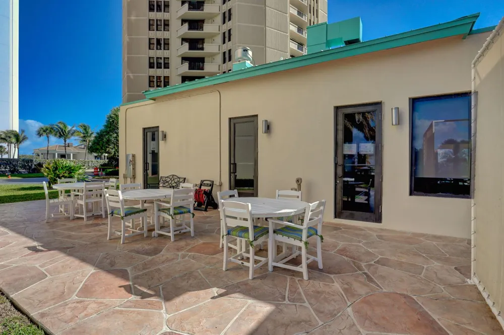 2800 Ocean Drive #B24d Singer Island, FL 33404