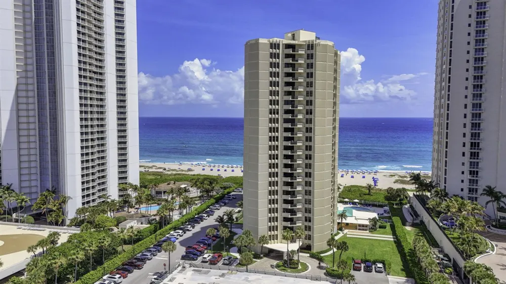 2800 Ocean Drive #B24d Singer Island, FL 33404