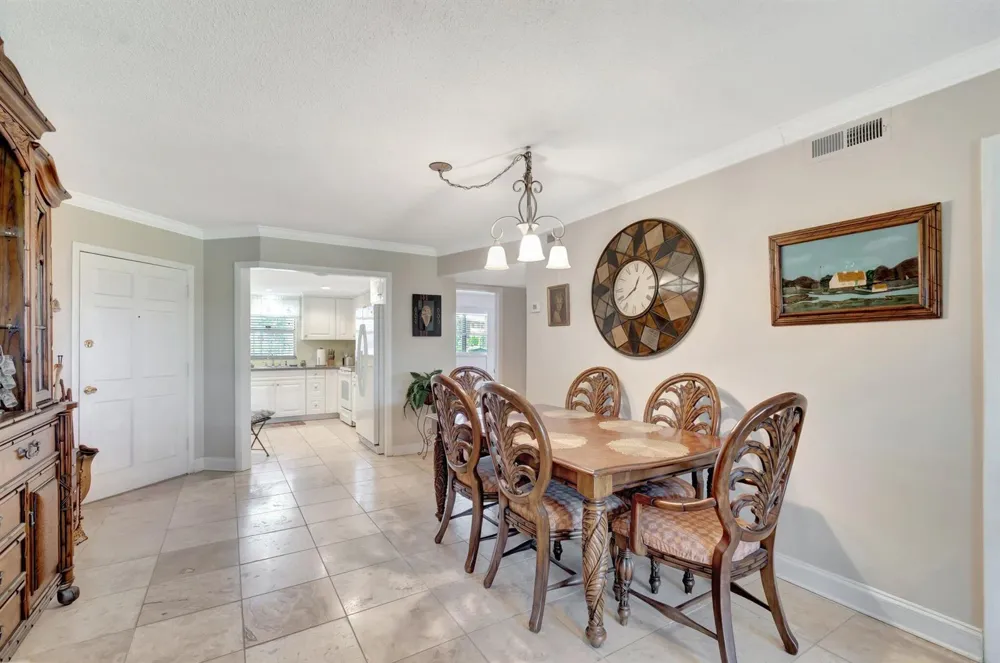 5550 Ocean Boulevard #107 Ocean Ridge, FL 33435