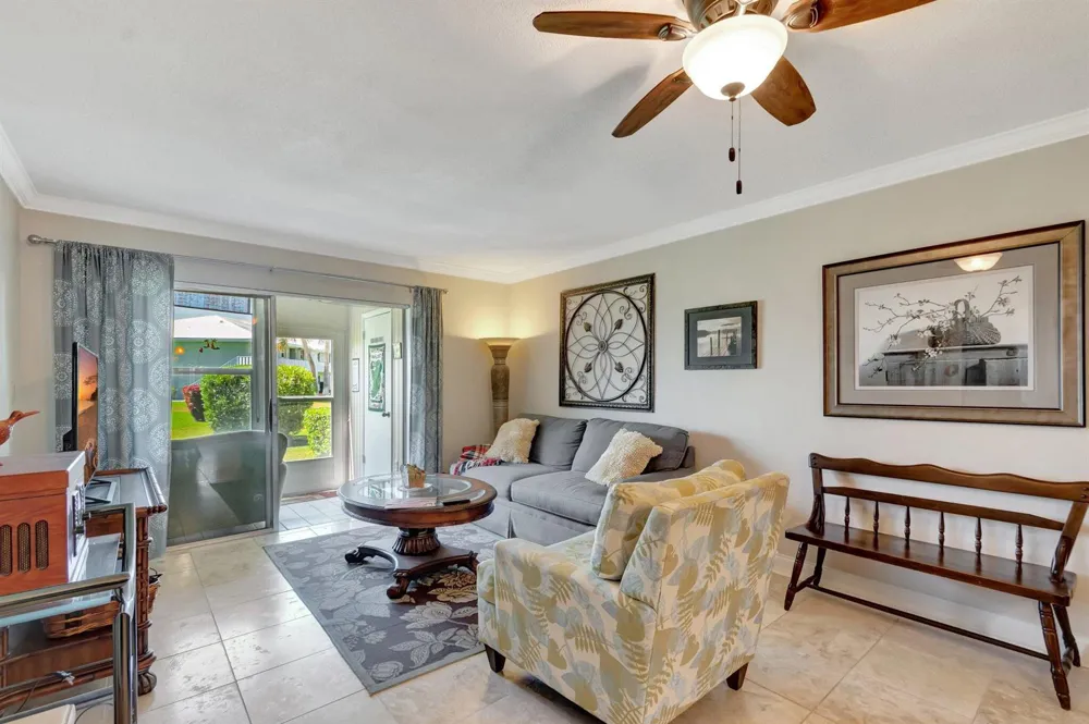 5550 Ocean Boulevard #107 Ocean Ridge, FL 33435