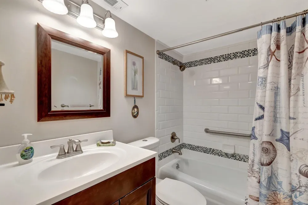 5550 Ocean Boulevard #107 Ocean Ridge, FL 33435
