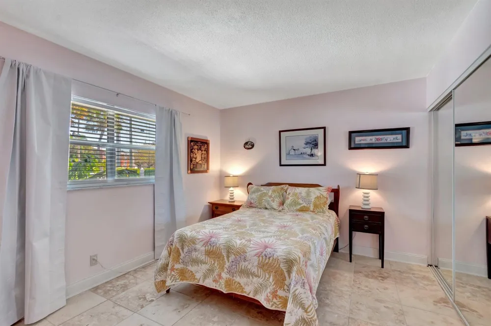 5550 Ocean Boulevard #107 Ocean Ridge, FL 33435
