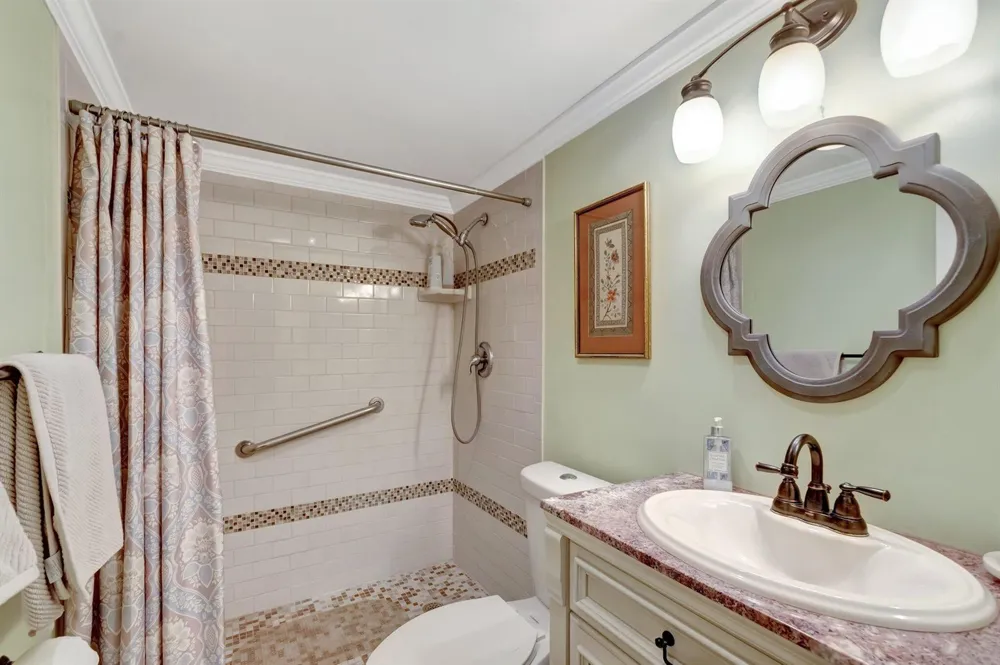 5550 Ocean Boulevard #107 Ocean Ridge, FL 33435
