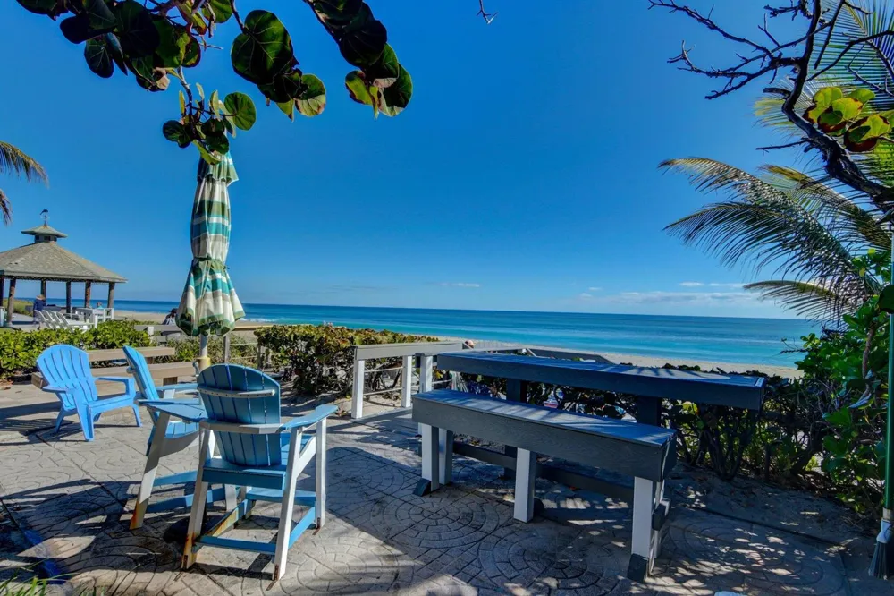 5550 Ocean Boulevard #107 Ocean Ridge, FL 33435