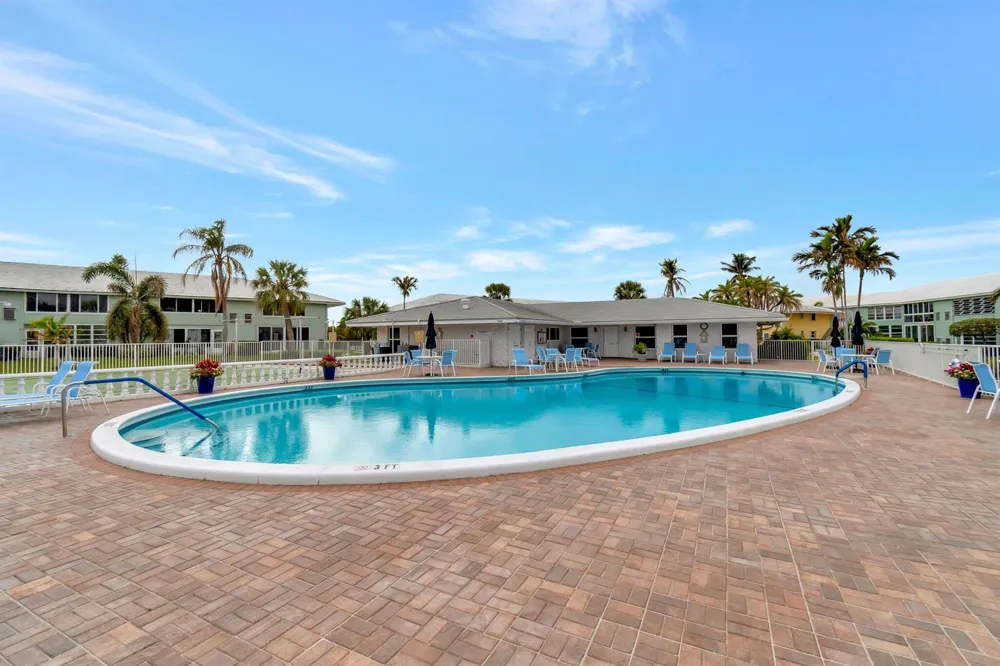 5550 Ocean Boulevard #107 Ocean Ridge, FL 33435