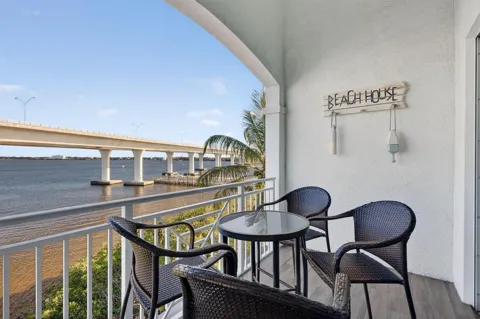 415 NW Flagler Avenue #403