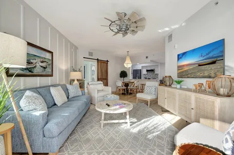 875 NW Flagler Avenue #404