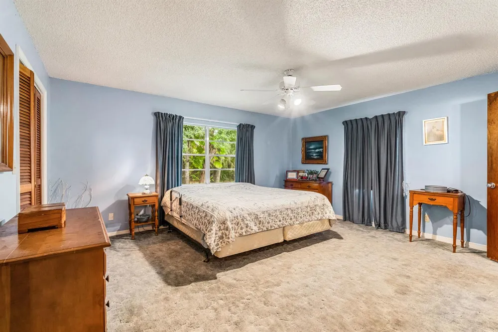 4153 1st Street SW Vero Beach, FL 32968