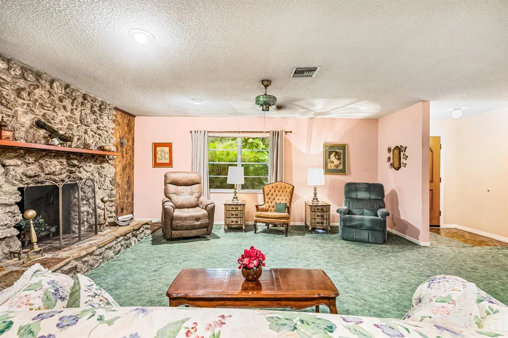 4153 1st Street SW Vero Beach, FL 32968