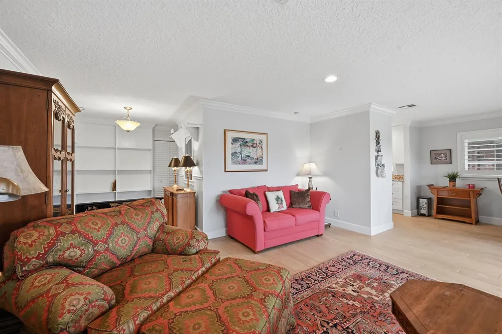 324 Orange Tree Drive #4 Atlantis, FL 33462