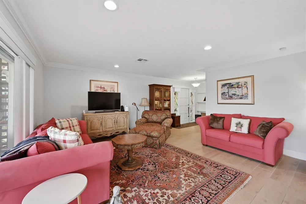 324 Orange Tree Drive #4 Atlantis, FL 33462