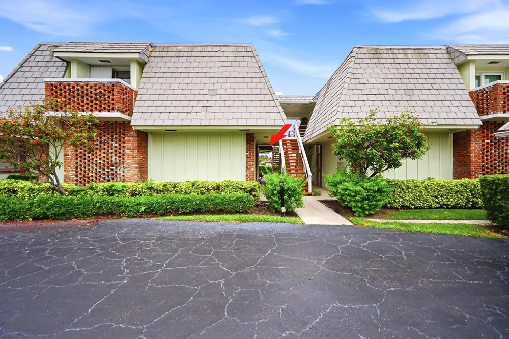324 Orange Tree Drive #4 Atlantis, FL 33462