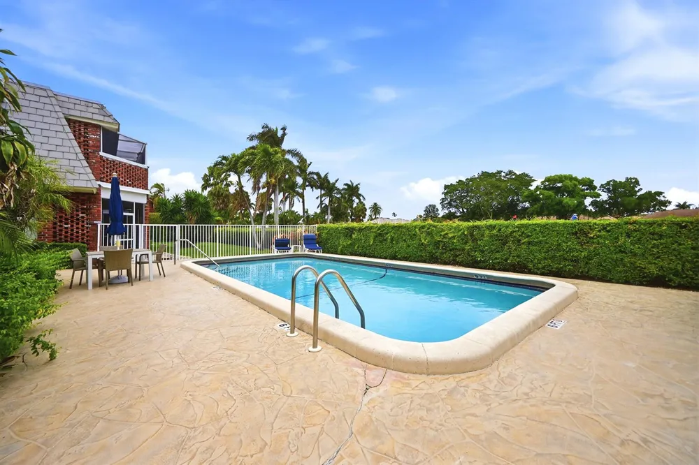 324 Orange Tree Drive #4 Atlantis, FL 33462