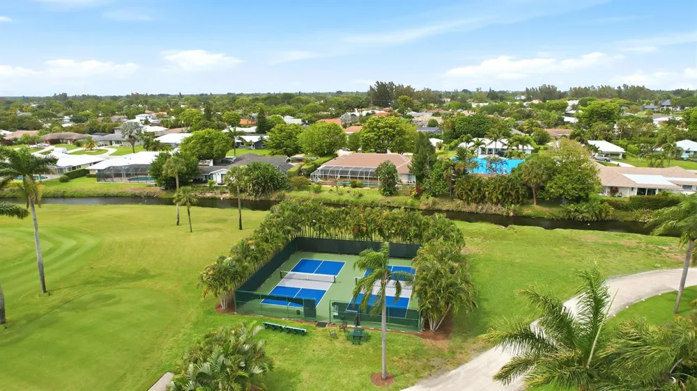 324 Orange Tree Drive #4 Atlantis, FL 33462