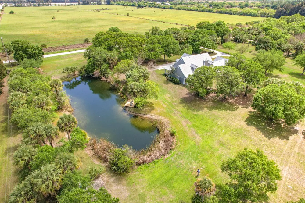 2135 55th Avenue SW Vero Beach, FL 32968