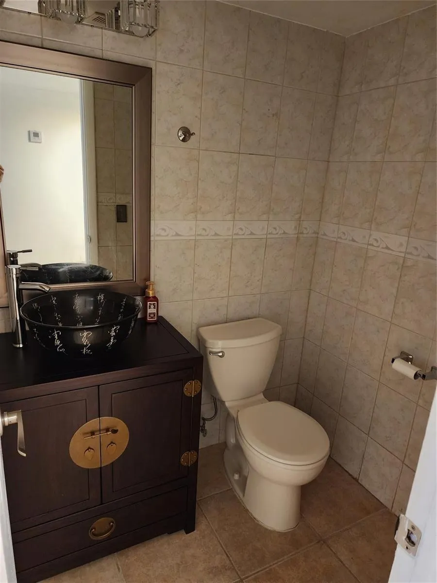 2619 NW 47th Lane Lauderdale Lakes, FL 33313