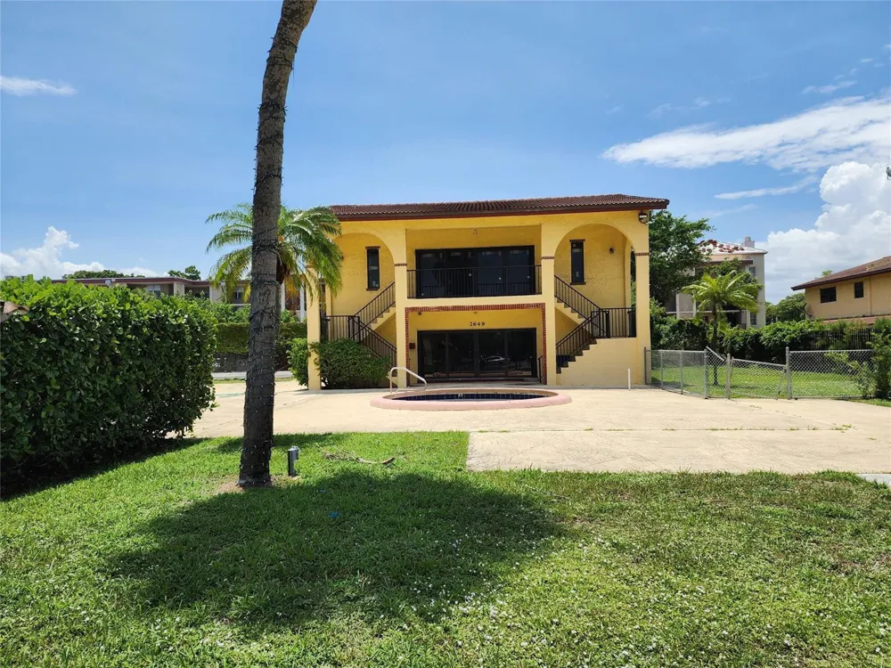 2619 NW 47th Lane Lauderdale Lakes, FL 33313