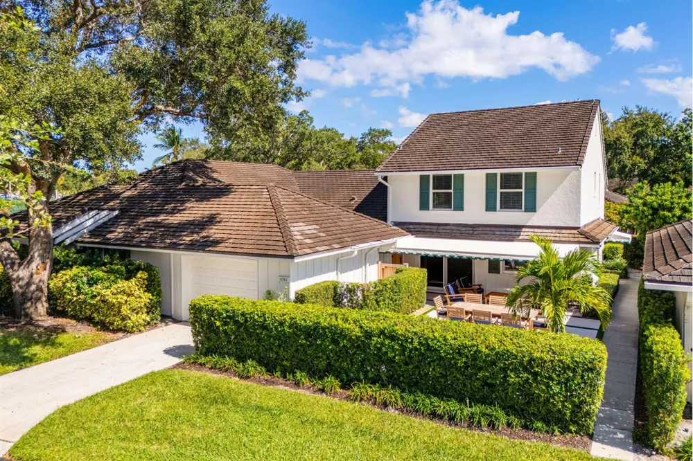 11352 Briarwood Place North Palm Beach, FL 33408