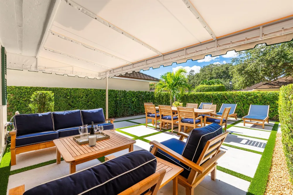 11352 Briarwood Place North Palm Beach, FL 33408