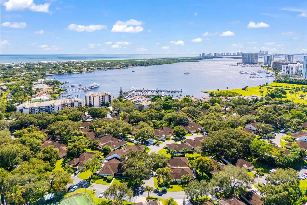 11352 Briarwood Place North Palm Beach, FL 33408