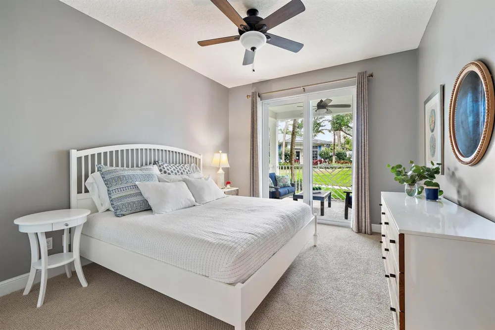 814 S Bay Colony Dr Drive S Juno Beach, FL 33408