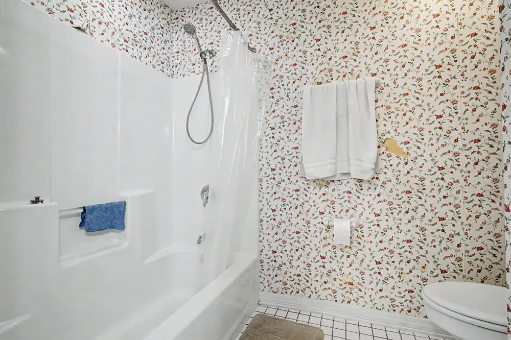 7327 Glidden Lane 