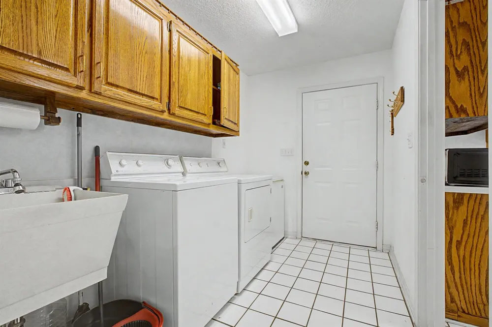 7327 Glidden Lane 