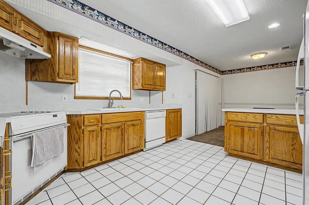7327 Glidden Lane 
