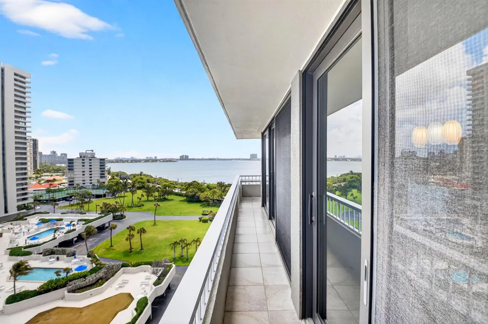 5540 Ocean Drive #9b Singer Island, FL 33404