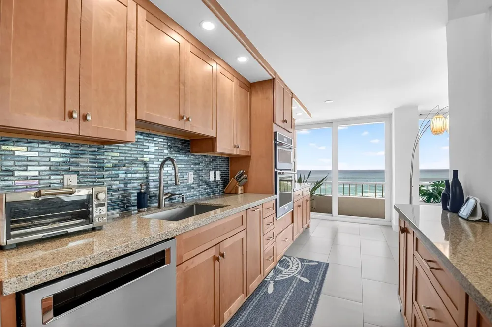 5540 Ocean Drive #9b Singer Island, FL 33404