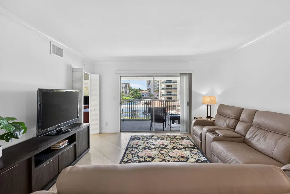 1166 Hillsboro Mile #26 Hillsboro Beach, FL 33062
