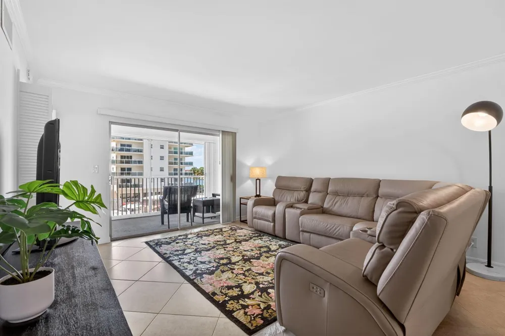 1166 Hillsboro Mile #26 Hillsboro Beach, FL 33062