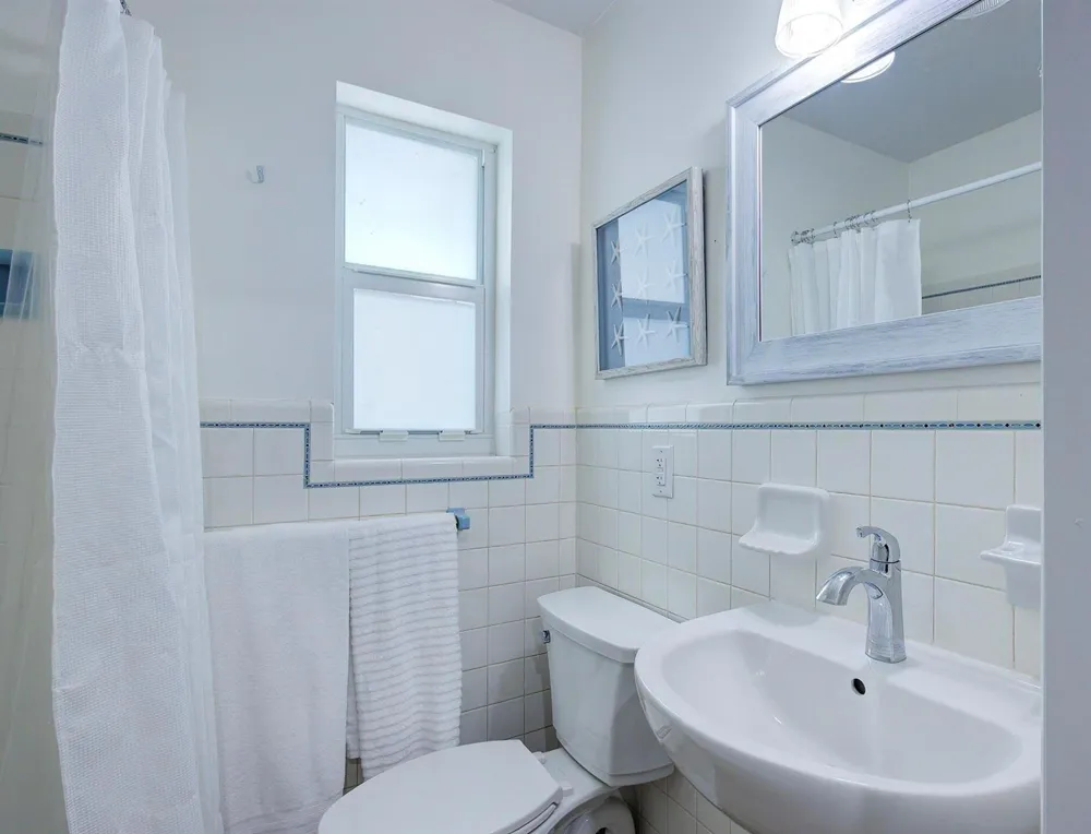 1950 NE 30th Street Lighthouse Point, FL 33064