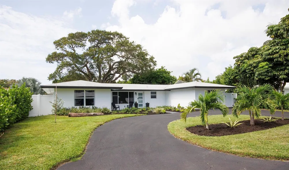 1950 NE 30th Street Lighthouse Point, FL 33064