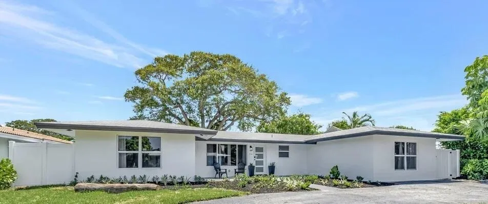 1950 NE 30th Street Lighthouse Point, FL 33064