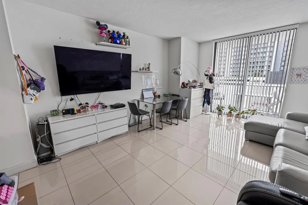 140 S Dixie Highway #512 Hollywood, FL 33020