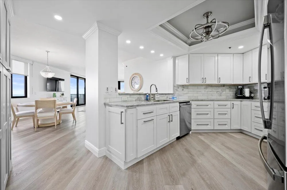 3120 Hwy A1a #1401 Hutchinson Island, FL 34949