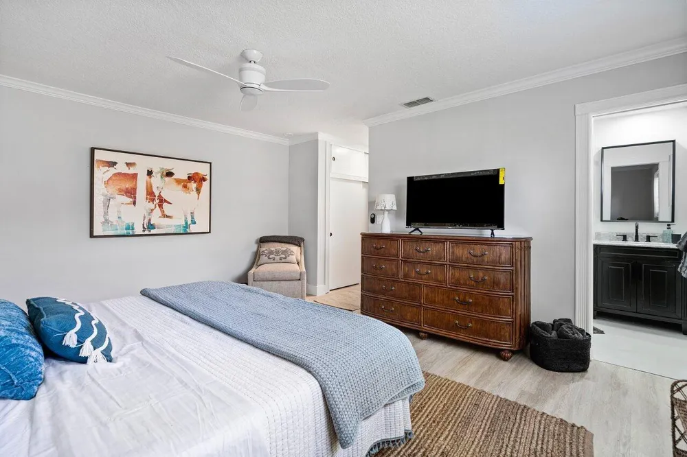 5221 NE 26th Avenue Lighthouse Point, FL 33064