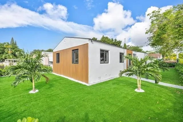 501 NW 46th St Miami, FL 33127