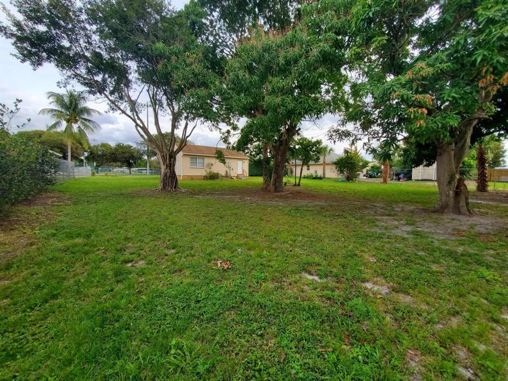 210 NW 13th Avenue Delray Beach, FL 33444