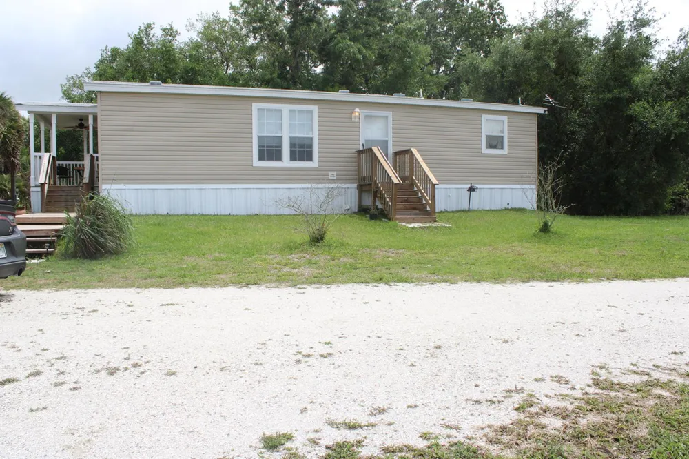 15367 NW 296th Street Okeechobee, FL 34972