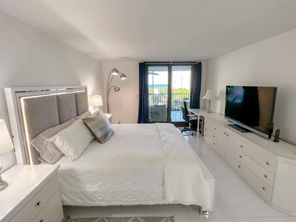 3420 S Ocean Boulevard #7o Highland Beach, FL 33487